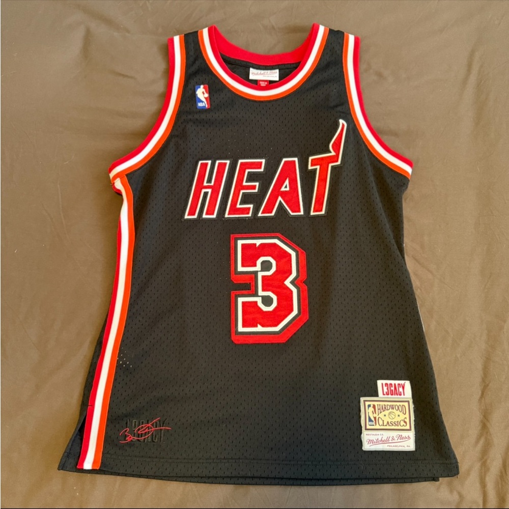 Dwyane Wade Miami Heat Jersey - Picture 2 of 8